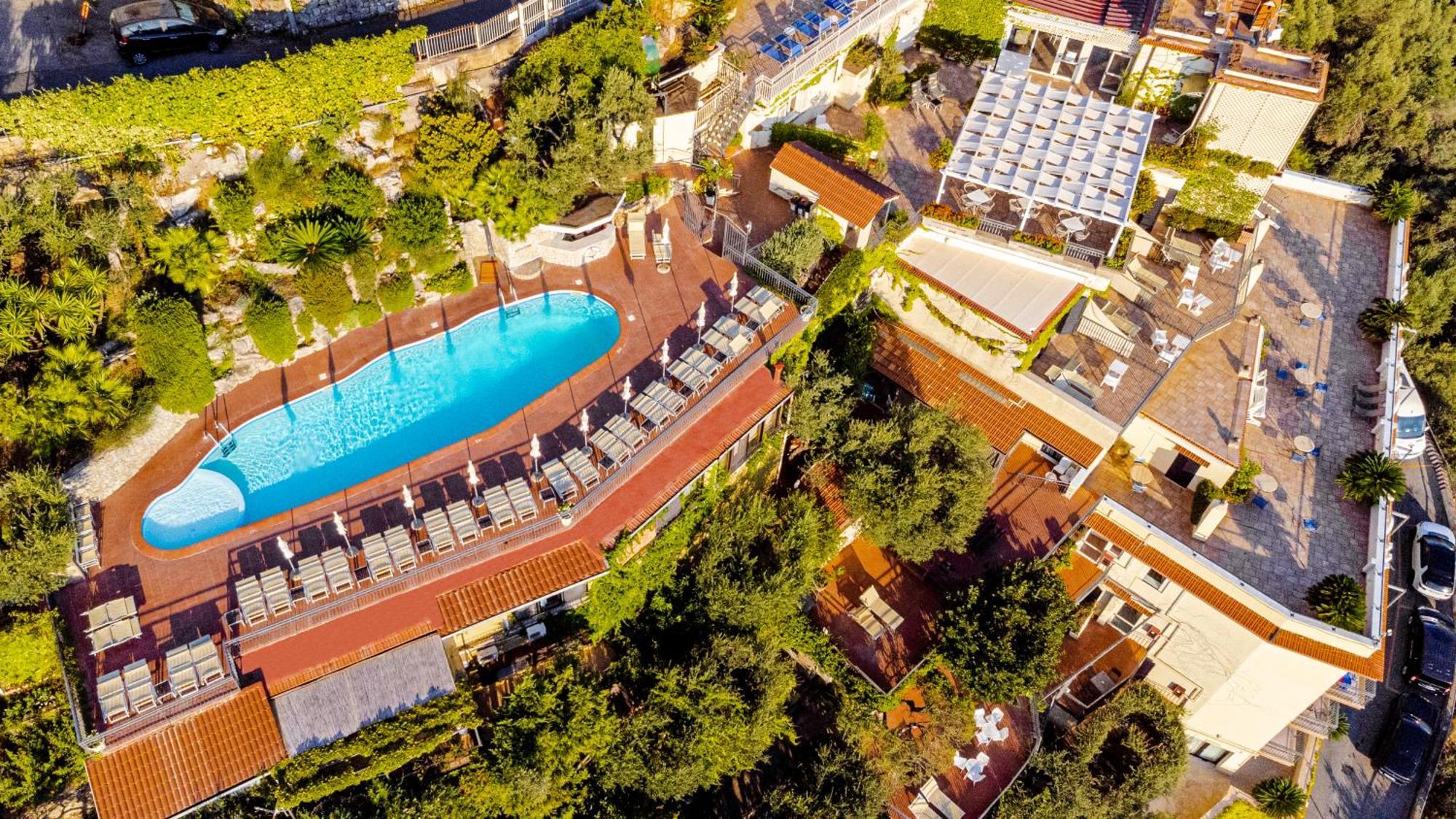 Hotel Cristina Sant'Agnello Exterior foto