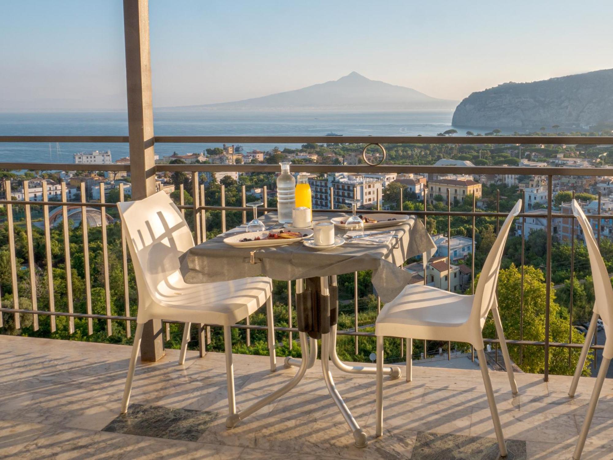 Hotel Cristina Sant'Agnello Exterior foto